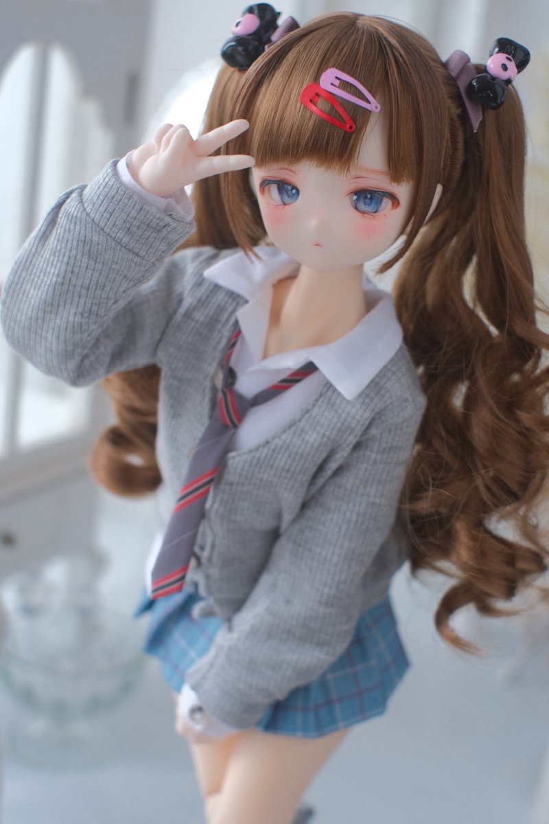 doll_Fenrir's tweet photo. そらしど A『瑠莉さまはそんなキャラじゃないでしょ』
そらしど B『いや、そのギャップが見たいのだが？』
↓
↓
↓
＼＼\\\ ぎゃる瑠莉さま爆誕！///／／
　　
瑠莉「はぁ…あなたのお遊びに付き合うのも疲れるわね……（呆れ顔）」
#ちゃもっこ https://t.co/8lWcmI75zG