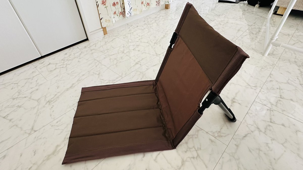 angel87371's tweet photo. キャンプは地べたスタイルだったけど最近腰の調子が悪く、座椅子を買ってみた

荷物は増えるけど腰の痛みを我慢しながらより快適に過ごす方が大切 https://t.co/TE2gxE4G3X