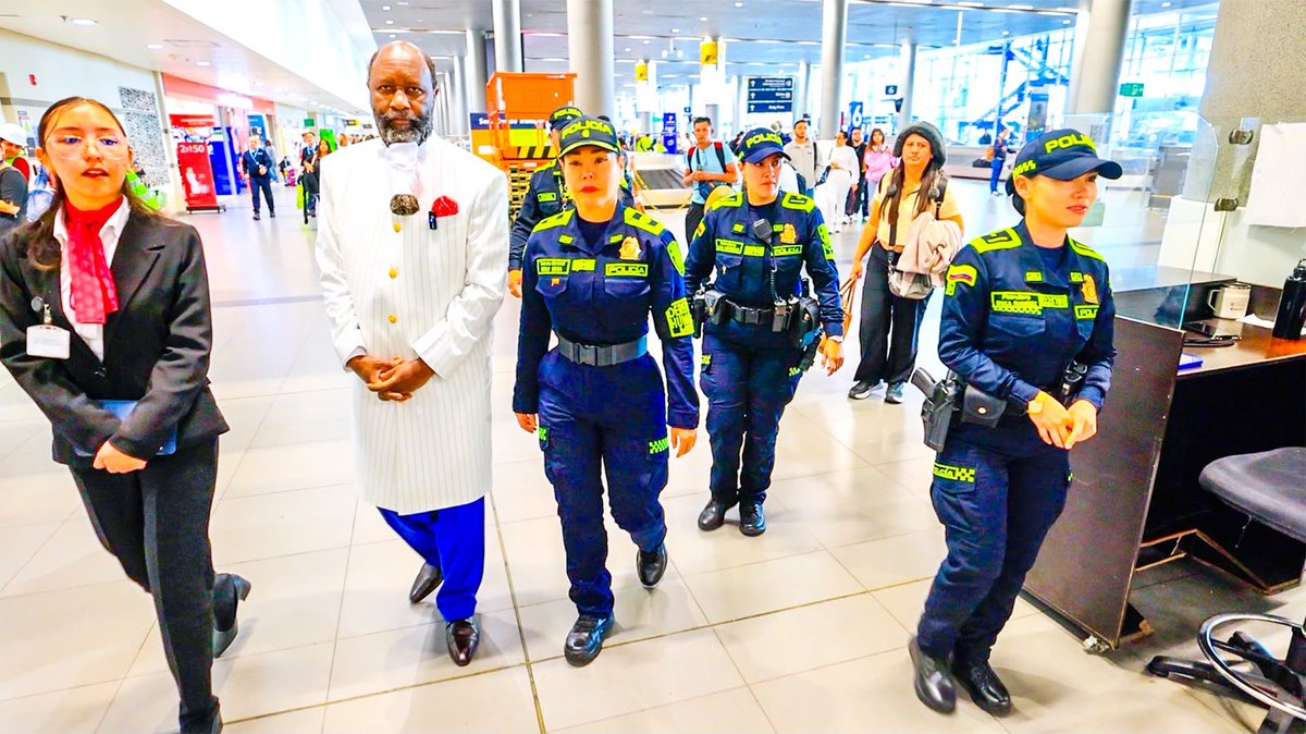 JIL_Radio's tweet photo. 🚨 BREAKING NEWS 🚨

A highly historic, state-level reception in Colombia. The National Police Guard and elite National Guard units have received Prophet Dr. Owuor in Bogotá, marking the official launch of the mission of the LORD.

#BeReadyEveryOtherDay https://t.co/EQatM5SqYz