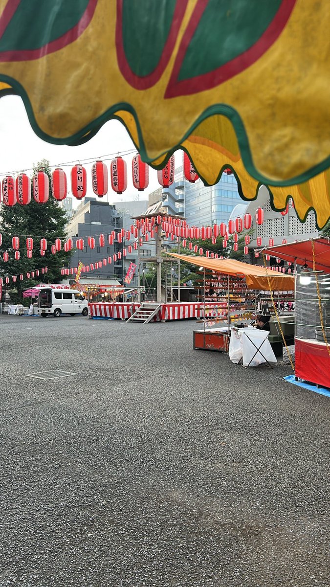 natugasukidayo's tweet photo. 新宿2丁目の太宗寺、盆踊り最終日です！ https://t.co/gkccMYK2eH