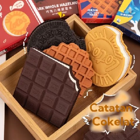 sianna_08's tweet photo. HAYO NGAKU... SIAPA YANG NGIRA INI KUE BENERAN? 😭🍰

Padahal ini buku catatan mini. Sumpah, ini salah satu stationery paling unik yang pernah aku lihat 😭🤎📖✨ https://t.co/yXUOTLYPMX