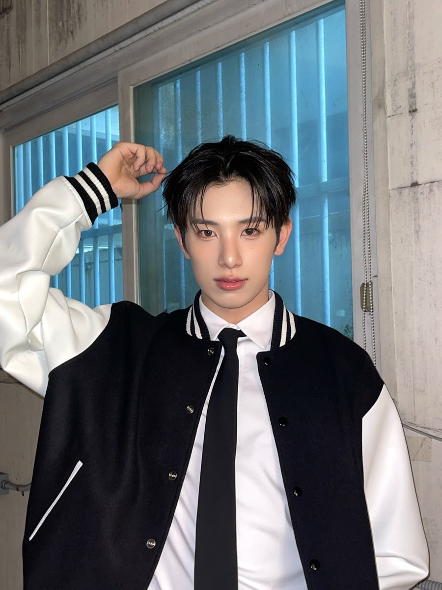 at_ALL_H_OURS's tweet photo. [#건호]
그래피티 좋아하는 미닛 ~ 

#ALL_H_OURS #올아워즈
#KUNHO #건호 https://t.co/yhvtHdVRxw