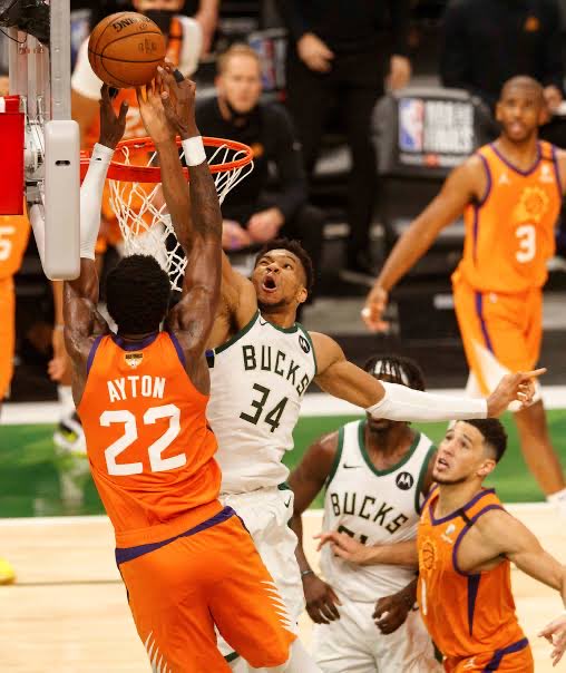 monoNBApodcast's tweet photo. Σαν σήμερα, πριν 5 χρόνια ❤️
#giannis #bucksinsix https://t.co/HiDNIPQqB8