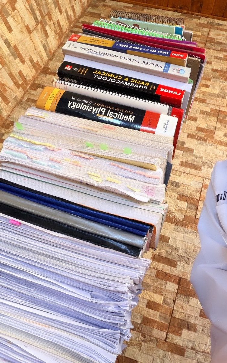 Adamu_h_Adamu's tweet photo. Another day to continue pursuing our dreams,Thank you Allah for the gift of life ❤️ 

Keep going,don't give up,I can see a future successful doctor in you tomorrow by God grace 🙏

GM world 🌍 https://t.co/sXJttLwCUr