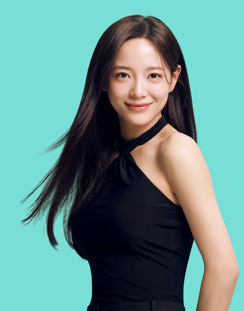 hourlysejeong's tweet photo. Kim Sejeong Selected as Global Ambassador for Cosmetic Brand...The advertising world also said, "Got it."
https://t.co/5SomvBIIPj

"KSJ has once again proven her distinct presence in the advertising industry by recently being selected as a global ambassador for a cosmetic brand." https://t.co/SbLYDrfPGv