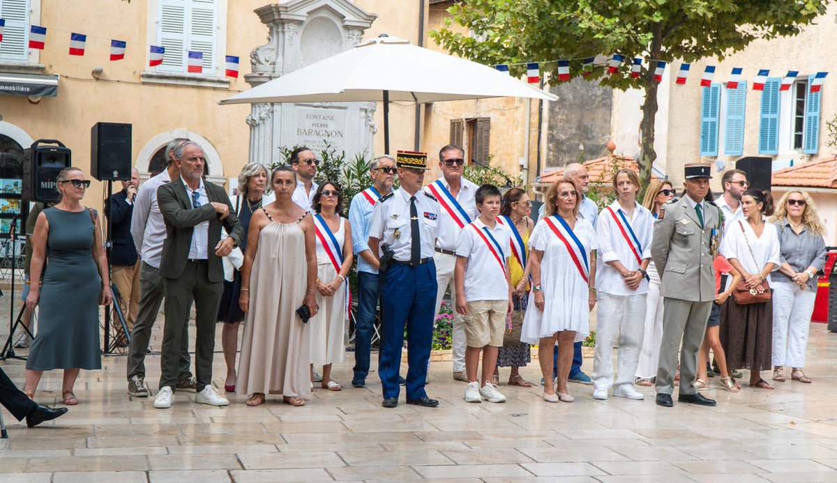 ProvenceUnie's tweet photo. 🇫🇷 Sur l’ensemble de notre territoire, les élus du groupe de la majorité départementale @ProvenceUnie ont pris part aux cérémonies de la Fête nationale, réaffirmant leur attachement aux valeurs de la République, au devoir de mémoire et à l’unité de notre Nation.

ℹ️ + d’infos ⤵️
https://t.co/rDu9eKNURu