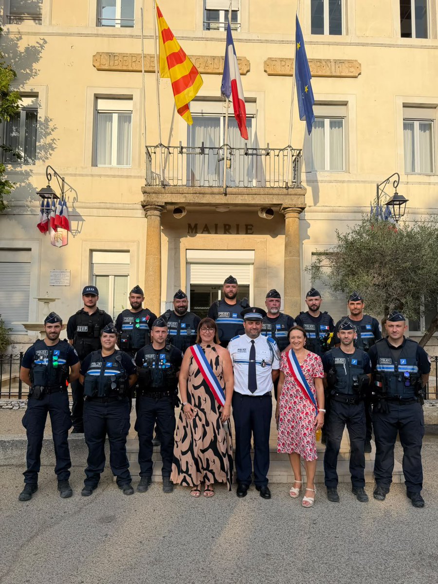 ProvenceUnie's tweet photo. 🇫🇷 Sur l’ensemble de notre territoire, les élus du groupe de la majorité départementale @ProvenceUnie ont pris part aux cérémonies de la Fête nationale, réaffirmant leur attachement aux valeurs de la République, au devoir de mémoire et à l’unité de notre Nation.

ℹ️ + d’infos ⤵️
https://t.co/rDu9eKNURu