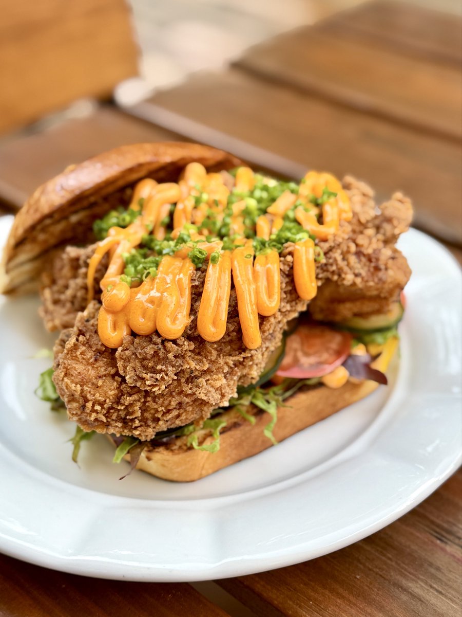 CzechPlease's tweet photo. Not only is this the best chicken sandwich I’ve had, it was GIGNORMOUS and cost just 275 Kč. Buttermilk fried chicken, so tender inside, grilled toast, gochujang mayo, lettuce, pickled cucumber, tomatoes. This week’s lunch special at Mazel in Vinohrady. Get it before it’s gone! https://t.co/UcqMYTTOnz