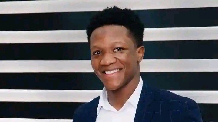 Usama_ZM's tweet photo. Ahmed XM ya bayyana cewa ya taɓa ƙin tayin tallata aikin cryptocurrency $SUNUSI (The African Bull) saboda shakkun da ya yi kan sahihancinsa.

Ya yi gargadin cewa kada masu saka jari su yanke hukunci bisa talla ko alkawarin riba cikin sauri, domin wasu ayyuka na iya amfani da https://t.co/3Mmyacb7ef