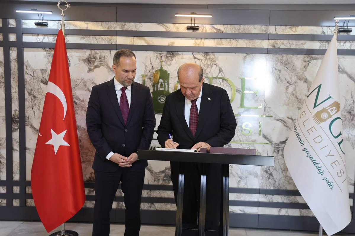 baskanozdemirr's tweet photo. Kuzey Kıbrıs Türk Cumhuriyeti Eski Cumhurbaşkanı Ersin Tatar’ı (@ErsinrTatar) Belediyemizde ağırladık 🙋🏻‍♂️

Niğde’mizi, yaptığımız projelerimizi, yapacaklarımızı konuştuk, istişare ettik ☺️

Sayın Cumhurbaşkanı’na nazik ziyaretleri için çok teşekkür ediyorum. https://t.co/rdaGBg5U5E