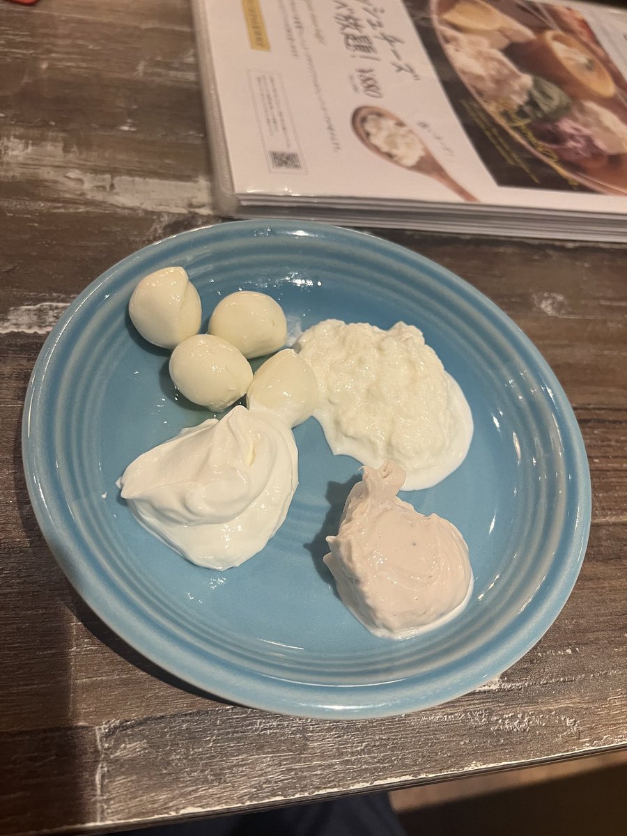 kinboshi_inc's tweet photo. フレッシュチーズの食べ放題をしました!
店内併設のチーズ工房で作っているためできたてでとても美味しかったです😋✨
チーズを心置きなく食べられるなんて最高です🫶🧀
#金星
#KINBOSHI
#SECURITY
#警備
#制服
#ピュアット
#GULAS
#Quanta
#goodspoon
#新宿ディナー
#新宿ルミネ1
#チーズ食べ放題
#自家製チーズ