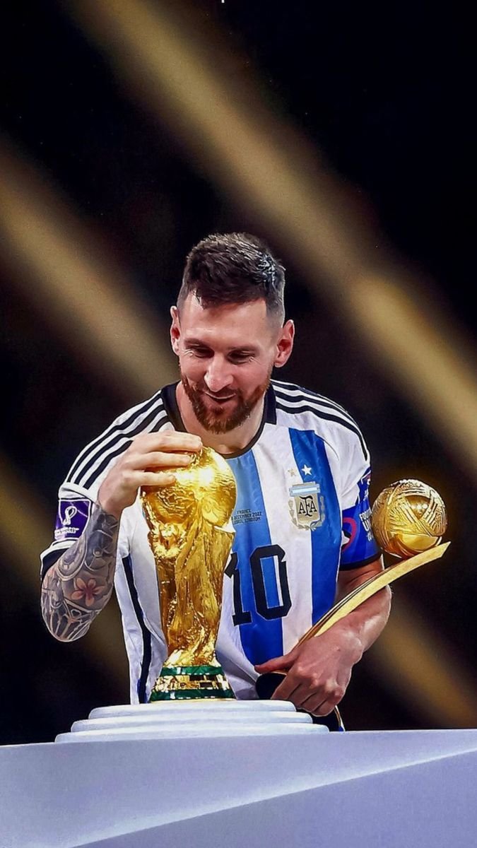 Fredphilip96527's tweet photo. The Goat plays today 🐐❤️ https://t.co/9i1kAQogEl