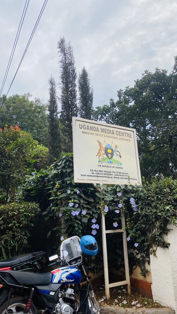 tbonnita's tweet photo. Happening Now:

📍Uganda Media Center 

Launch of Union Sanitary Pads, @UnionTransportA and The Mental Health Awareness Initiative have unveiled the “1 Million Pads for 1 Million Girls” campaign.

One goal:
No girl should ever miss school because of her period.

#KeepAGirlInSchool #UnionSanitaryPads #KiliClear #1Pack1Girl1Year