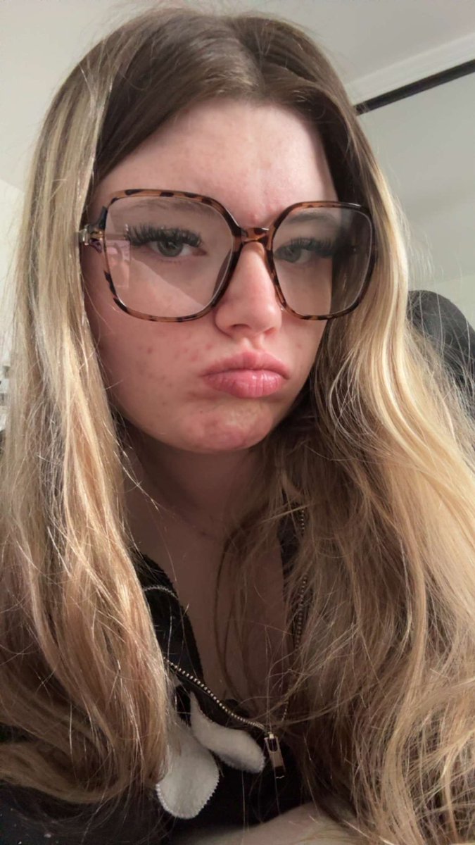 headgame32's tweet photo. My bf would kill me 🤭. Plz trib me https://t.co/3bSkdXZakg