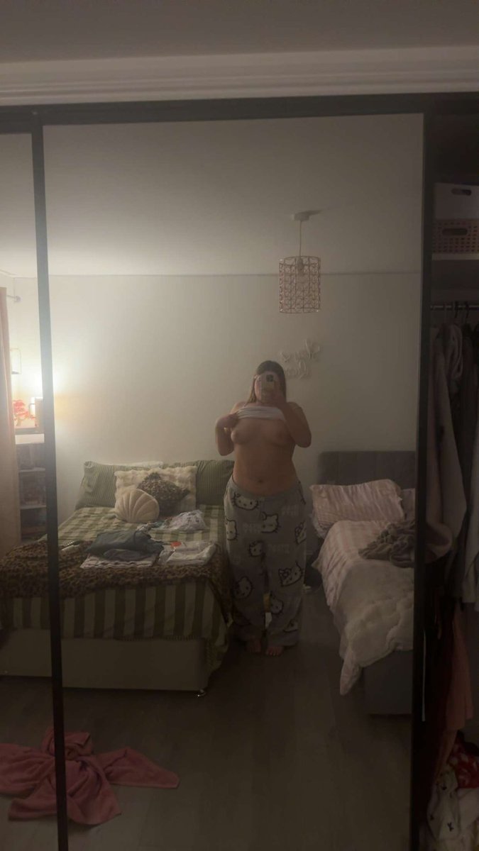 headgame32's tweet photo. My bf would kill me 🤭. Plz trib me https://t.co/3bSkdXZakg
