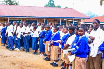 DamkRadiotv's tweet photo. Kuri uyu wa Gatatu, tariki ya 15 Nyakanga 2026, Kimwe n'ahandi hose mu gihugu, abanyeshuri basoza icyiciro rusange cy’amashuri yisumbuye (O’Level), abasoza icyiciro cya Kabiri cy’amashuri yisumbuye (A’Level) https://t.co/9XaDbrJ38D