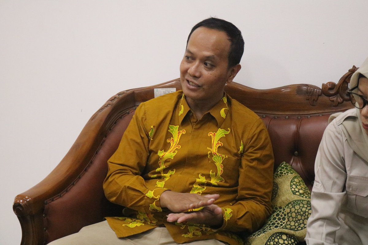 KpuJepara's tweet photo. #TemanPemilih...
KPU Kabupaten Jepara berkoordinasi dengan Dinas Sosial Pemberdayaan Masyarakat dan Desa (Dinsospermasdes) Kabupaten Jepara terkait data pemilih disabilitas dalam rangka Pemutakhiran Data Pemilih Berkelanjutan (PDPB) di Kantor Dinsospermasdes, Rabu (15/7/2026). https://t.co/R2T67WvOcw