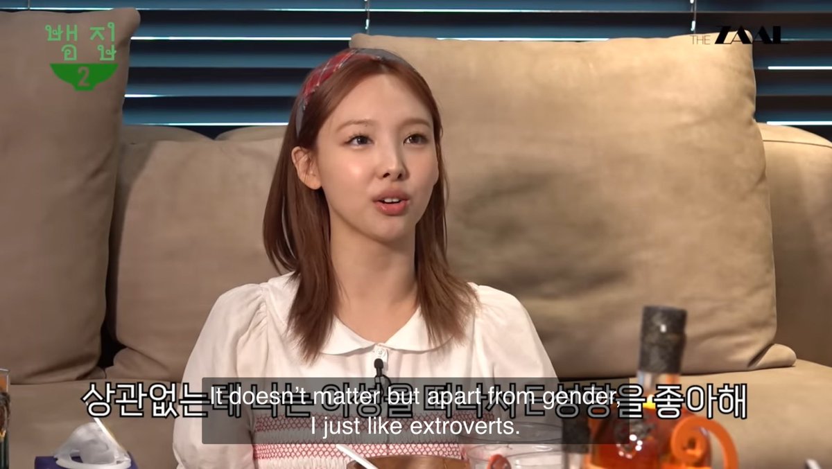 mndhtw's tweet photo. Comments saying Nayeon...do we all forgetting the fact she mentioned multiple times she dont mind gender. https://t.co/3dwJhcjeDj