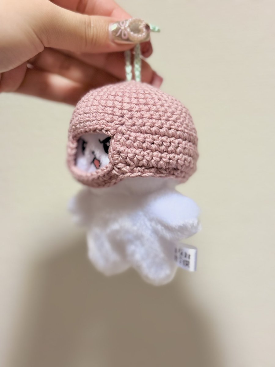 Yuna_tani's tweet photo. ﾑｯｯｯティに被り物を編んであげたのですが、、、さくらんぼのつもりが…なんかぶかぶかのヘルメットみたいになって……
それで怒ってﾑｯｯｯ( ˘•ω•˘ )みたいな顔にしてるようにしか見えなくなりました。 https://t.co/jDUvRNjOSy