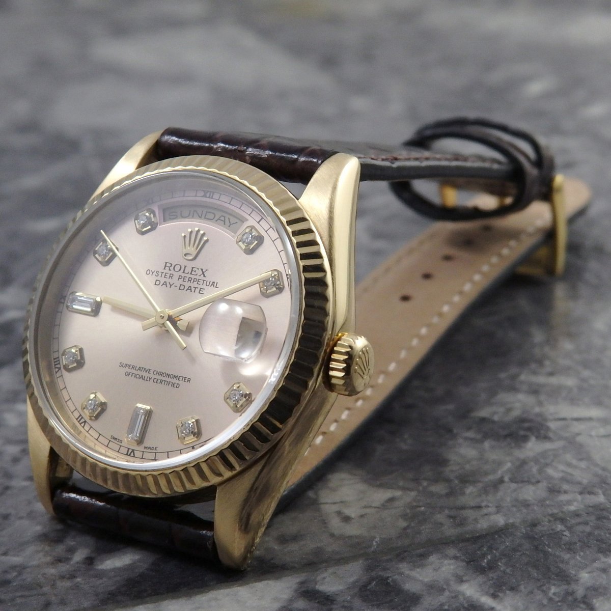 Awatchlife's tweet photo. ロレックス デイデイト 118238 シャンパン文字盤 ダイヤインデックス ROLEX DAYDATE YG 金無垢 イエローゴールド K18YG 2002年 平成14年 Cal.3155
https://t.co/qm6qNpf7zq
#ロレックス #デイデイト #ROLEX #ロレックスデイデイト #ROLEXDAYDATE #2002年 #平成14年 #DAYDATE #ロレックスヴィンテージ https://t.co/emnYxBH5Bp