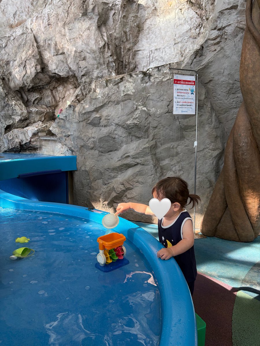 dalm199_7's tweet photo. 📍東京都水の科学館
夏休みは混むと思って行ってきた🚿
快適に過ごせて2人とも楽しそうだった~
水の実験も面白そうで娘に合ってた👧🏻 https://t.co/HGpepWwo9d