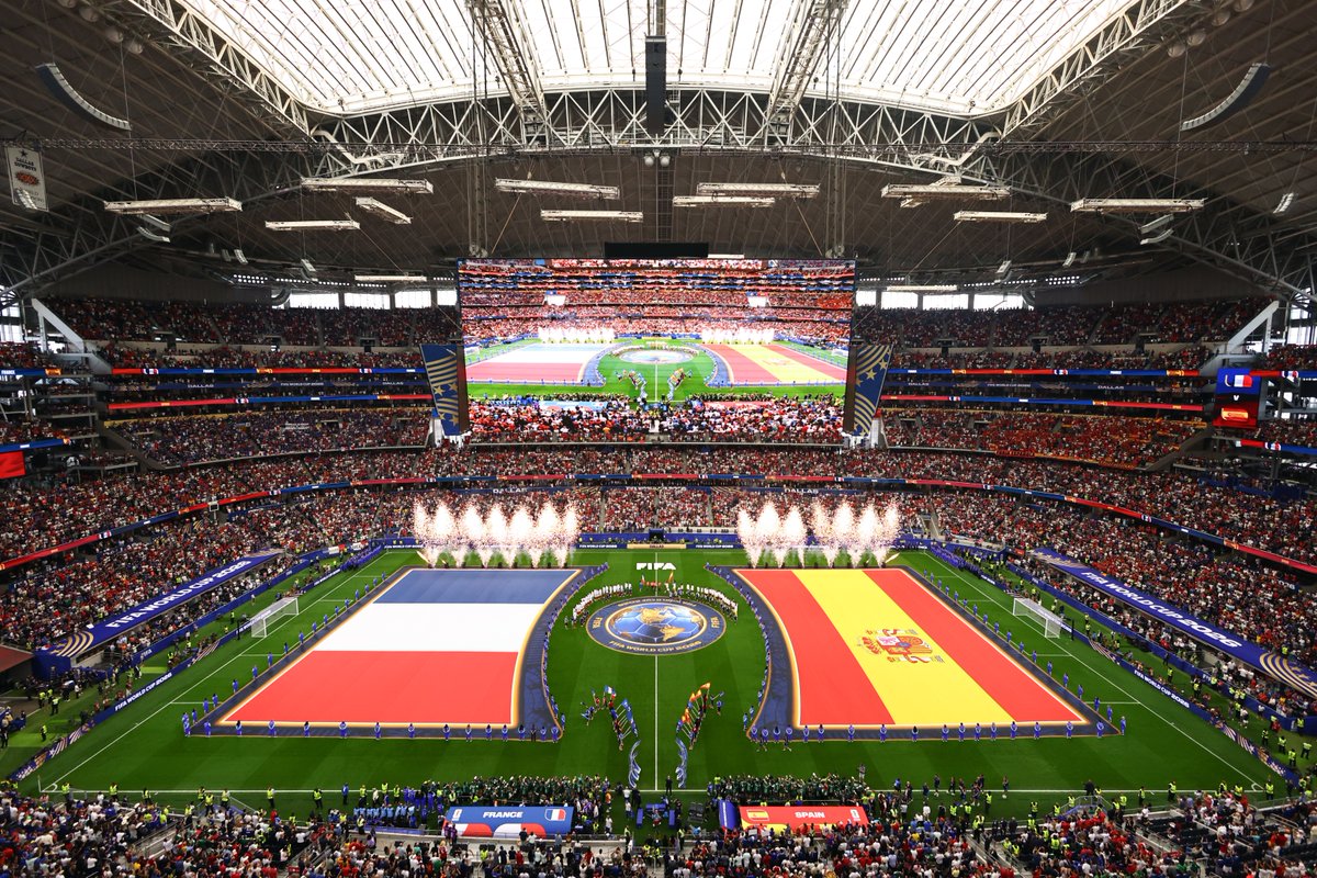 FIFA tweet media