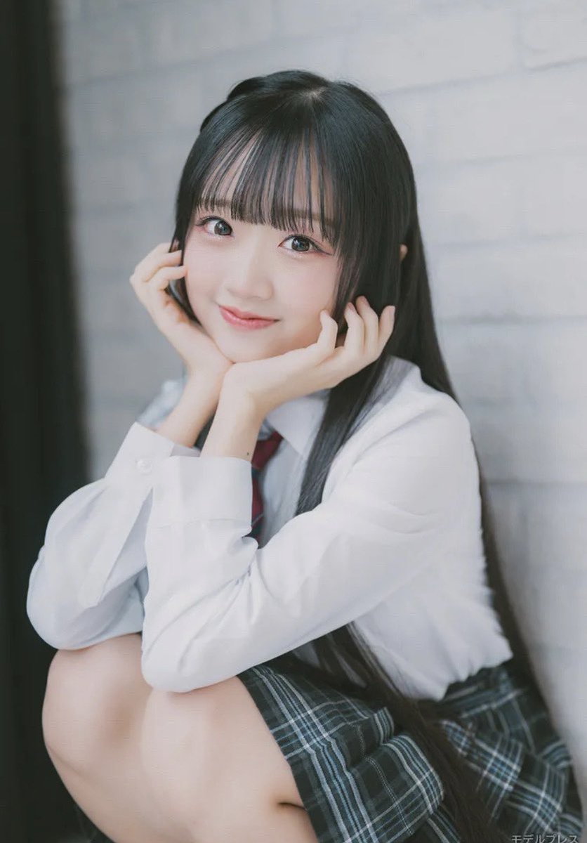 ももにゃんだにゃん💕💕 週末が東京でお仕事だったから、放課後に模試