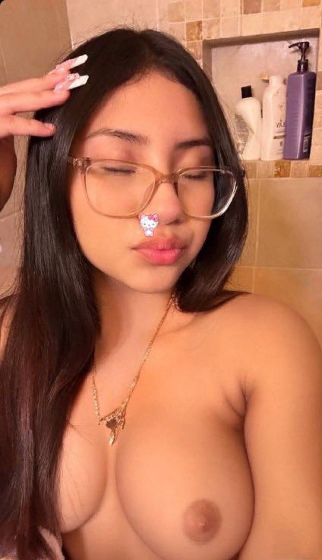 slutszm's tweet photo. sexy slut diana 

submit your irls to expose them

#sexy #slut #hot #horny #trade #tits #irl https://t.co/Piwb38JACU