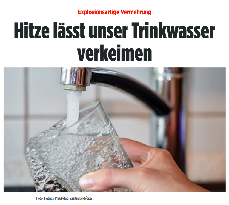 PikAssDE's tweet photo. Wir zahlen Höchstpreise für die Infrastruktur und jetzt verkeimt unser Trinkwasser, weil die Rohre der Hitze nicht standhalten? Unfassbar, dass man im Jahr 2026 ernsthaft sein Leitungswasser abkochen muss wie im Mittelalter. Totales Staatsversagen beim Verbraucherschutz! 🦠 🤬 https://t.co/oKzShRlkGz