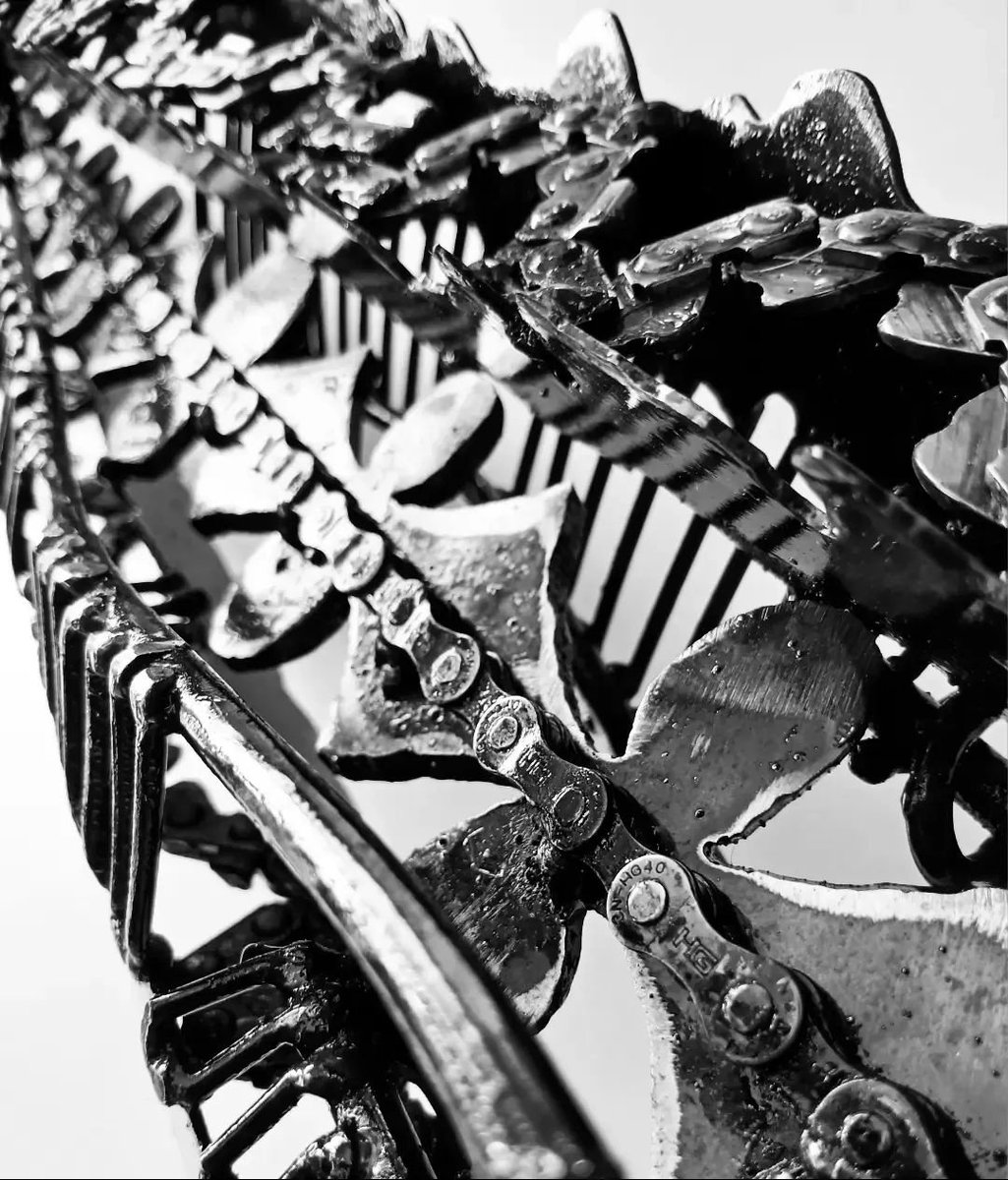 NesSculptrice's tweet photo. Prises de vue en cours 🔥

#metal #sculpture #art #artist #welding https://t.co/urDHaQiTlL