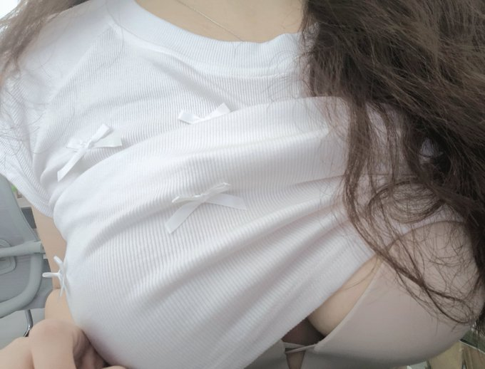 kirillut's tweet photo. 好饿，怎么还不下班 
#昆明 #女大 #蹲固 https://t.co/rQ9I8vVzZp