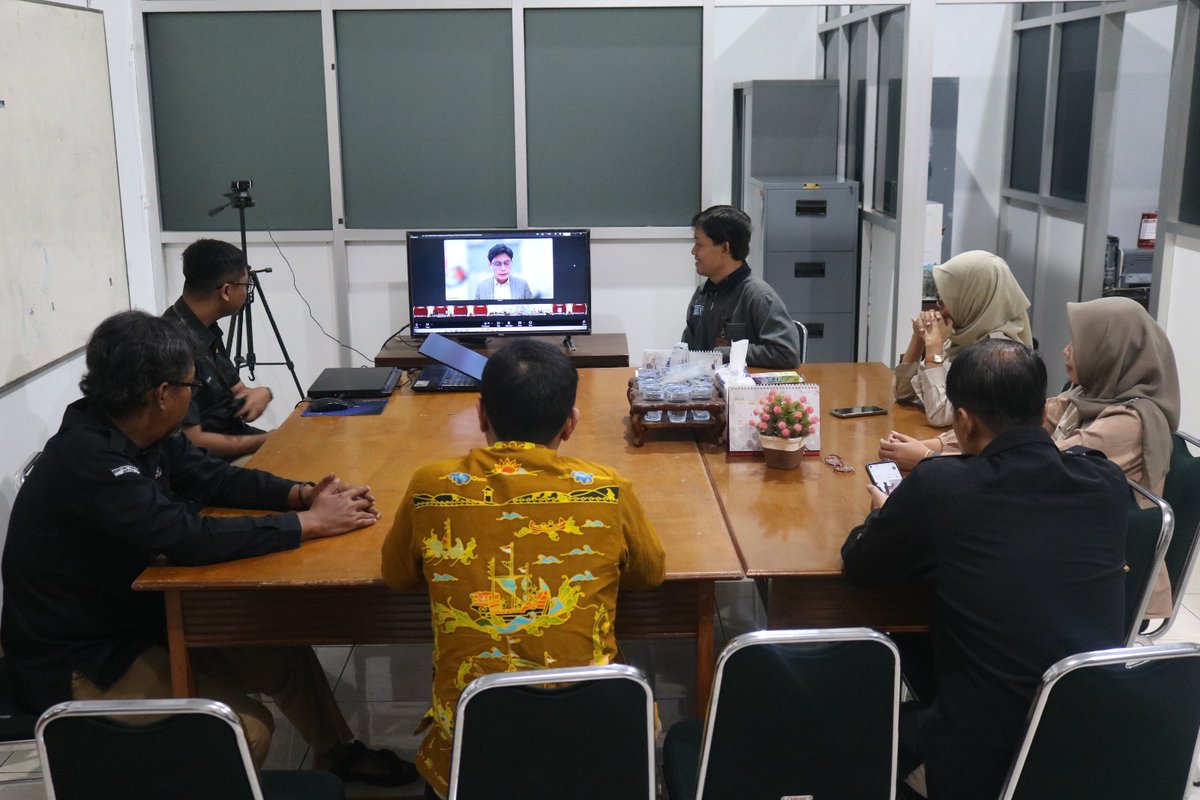 KpuJepara's tweet photo. #TemanPemilih, untuk mewujudkan keterbukaan informasi publik yang optimal, kredibel, dan akuntabel di lingkungan Komisi Pemilihan Umum, KPU Kabupaten Jepara mengikuti bimbingan teknis optimalisasi pelayanan Pejabat Pengelola Informasi dan Dokumentasi (PPID). https://t.co/XHl6ADqDD4