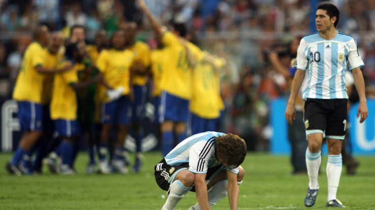 TillBrasil's tweet photo. #OnThisDay 

🗓️ 15.07.2007

Remembering the Glory Days when @CBF_Futebol won their 8th @CopaAmerica title in Maracaibo, Venezuela. 
Brazil won 3–0 against Argentina with goals from Júlio Baptista, a Roberto Ayala own goal and @srDaniAlves 

🇧🇷🇧🇷🇧🇷🏆🏆🏆

#CBF #CopaAmerica #BTD https://t.co/DASwQW29WP