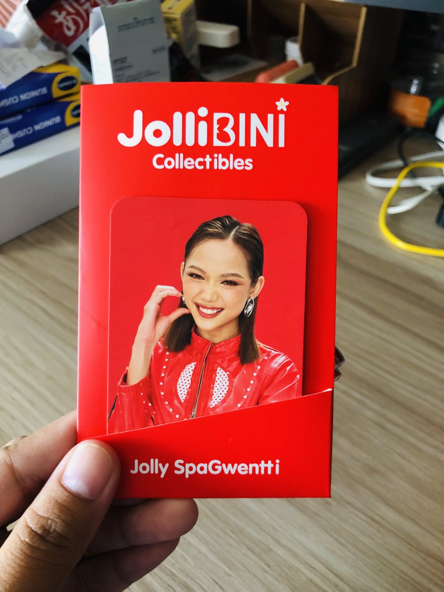 itsdanigurl13's tweet photo. This is the first time I pulled Gwen, my bias, but of course, since I'm an Aiah magnet, I also got her. 😅

GWENAIAH 🧡🩵

JOLLIBINI BRINGS CHARM
#CharmedByJolliBINI 
#JolliBINI https://t.co/QW59IejpNC