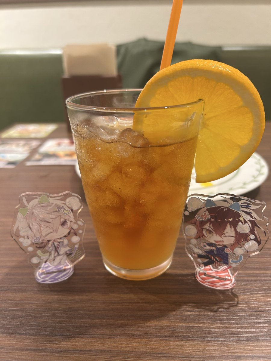 s40mi93's tweet photo. フードはカレーにしました♪デザートは市香ちゃんのマフィンに探偵事務所でのひと時をチョイス追加で吉成君のアイスオレンジティーも頼んだよ。 https://t.co/okRkPDTg22