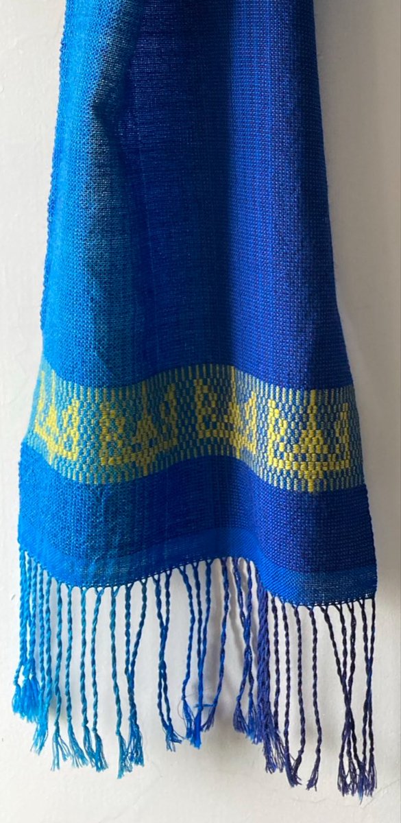 PauliMdt's tweet photo. 🔱 Rage has never looked this beautiful, look at those handmade blue shades 🤩 

The more ru$$ia is trying to destroy 🇺🇦, the less they manage because of people like Nell 💪

Pls 💙 her incredible work and support her initiative ⬇️⬇️⬇️ https://t.co/h150JhRUhj