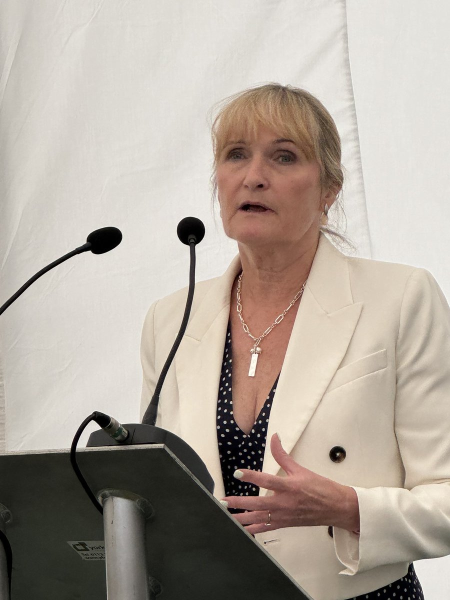 CLANorth's tweet photo. Johanne Spittle from @WareandKay solicitors: landlord-tenant challenges often as result of tenancy agreements that are not in writing, or never updating written agreements where they exist. Many disputes can be avoided if there is clarity on the terms in agreements. https://t.co/JumwQwazTc