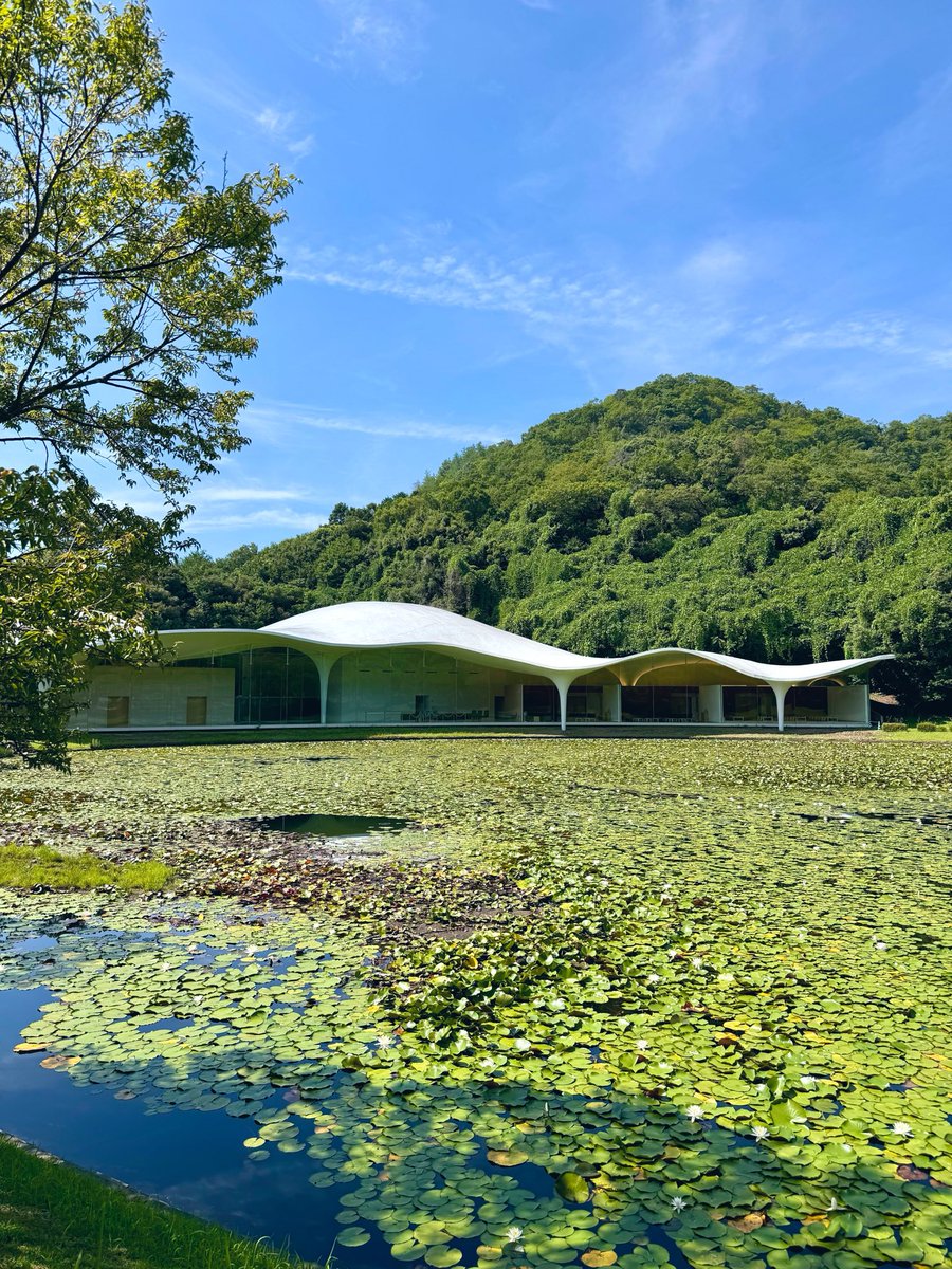 soufujimoto's tweet photo. 本日は岐阜県各務原へ

伊東豊雄さんの最高傑作の一つである、
「瞑想の森　市営斎場」を見学

素晴らしい建築でした https://t.co/UiZp6Pvybi