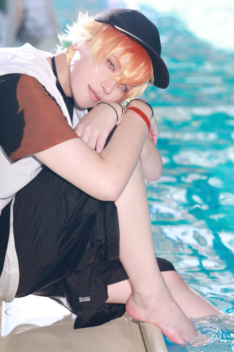 hikage129's tweet photo. ⚠️cos 🌈🕒 🌩️🦒 

泳ぐ?

#くだまつ健康パーク https://t.co/29WQrYlXd8