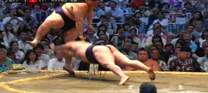 ayasegainosuke's tweet photo. 大ジャンプの大の里。空中浮遊は負け。庄之助の差し違え。1勝3敗。苦しい。豪ノ山初金星
#大相撲 https://t.co/CuQFd6jURu