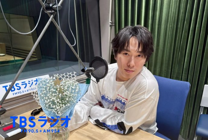 TBSR_PR's tweet photo. 【TBSラジオの記事アクセスランキング】

現在、よく読まれている記事はこちら！✨✨

🥇 私のロイヤルsituation！「ハンバーグを先に一口大に切って食べるのは…」判定は？ 【宮舘涼太のロイヤルサロン @datesama_TBSR
🔗https://t.co/F6zRMAIicV

🥈JUNK バナナマン「番組初登場！平成ノブシコブシ吉村さんと深夜のお笑い談義！！」【JUNK バナナマンのバナナムーンGOLD @JUNK_TBSR 】
🔗https://t.co/cubxt01gRC

🥉暑さにも、人手不足にも負けず！お米の新しい作り方！【森本毅郎・スタンバイ！@standby954 】
https://t.co/dTatxq7j1S

#TBSラジオ
