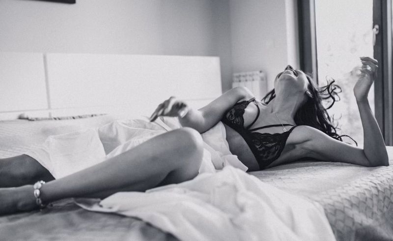 Multimassage_nl's tweet photo. Woensdag = Happy Hour! 💋

Van 17:00 tot 20:00 uur krijg je vandaag €10 korting op een massage van 1 uur. Geniet van ontspanning, aandacht en een heerlijk moment voor jezelf. ✨

📍 Haarlem &amp; Almere
Reserveer op tijd!
#HappyHour #Massage #Multimassage https://t.co/6gUfYOunNF