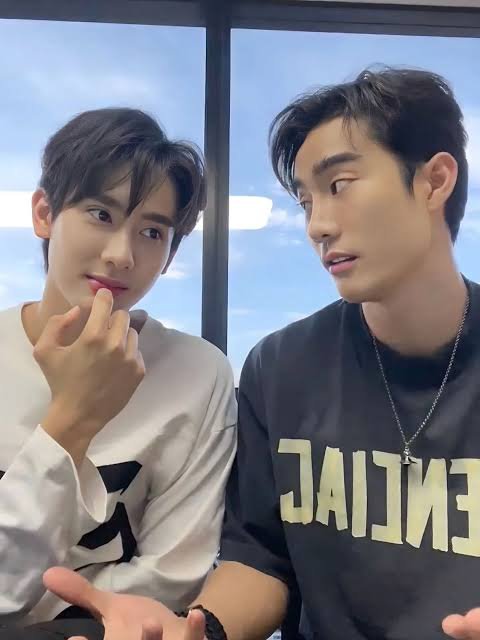 MBKASIBOOKS's tweet photo. หัวใจ4ห้องมอบให้พี่ๆๆไปหมด....#kasibook #fforce_  #forcebook https://t.co/hiIJVdqSxL