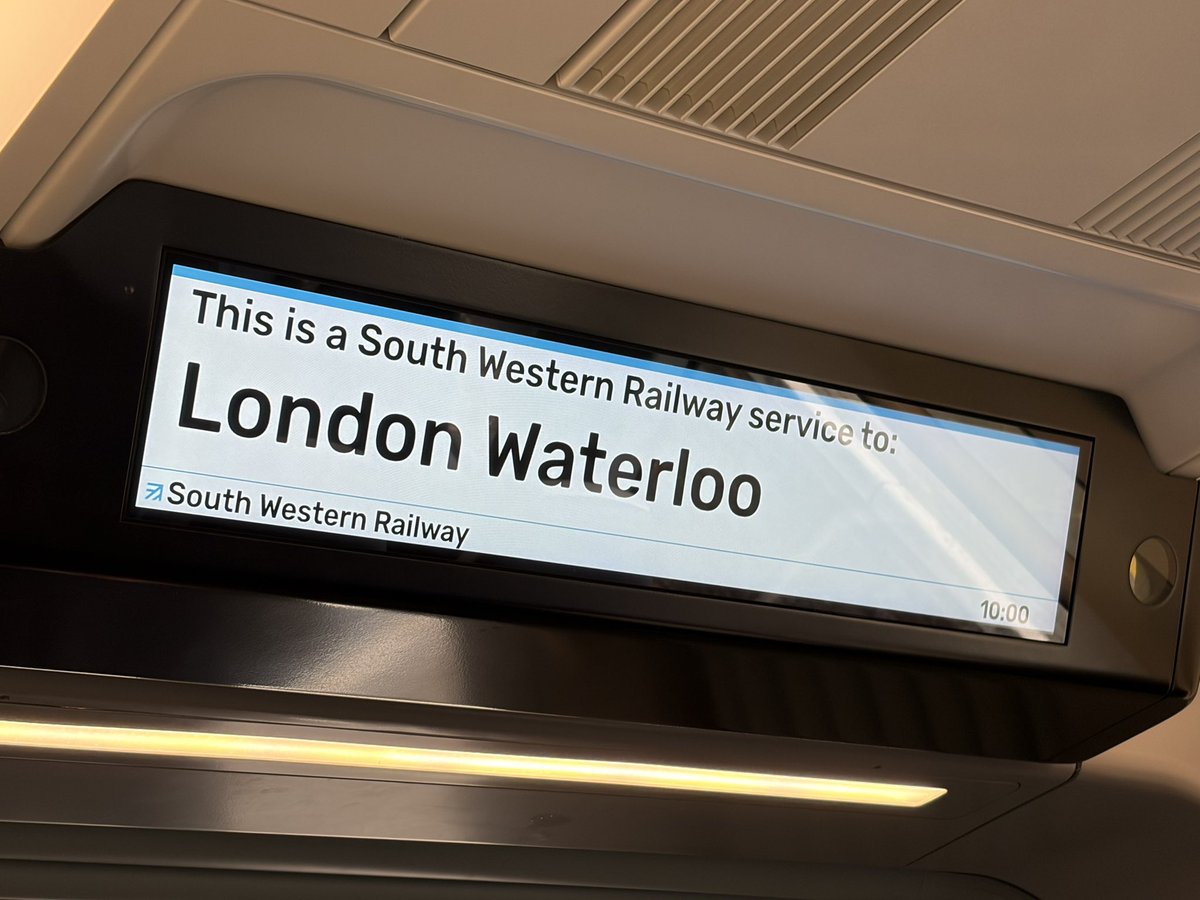 SomChamp's tweet photo. A day trip to London 🚉 https://t.co/nzq86yDARV