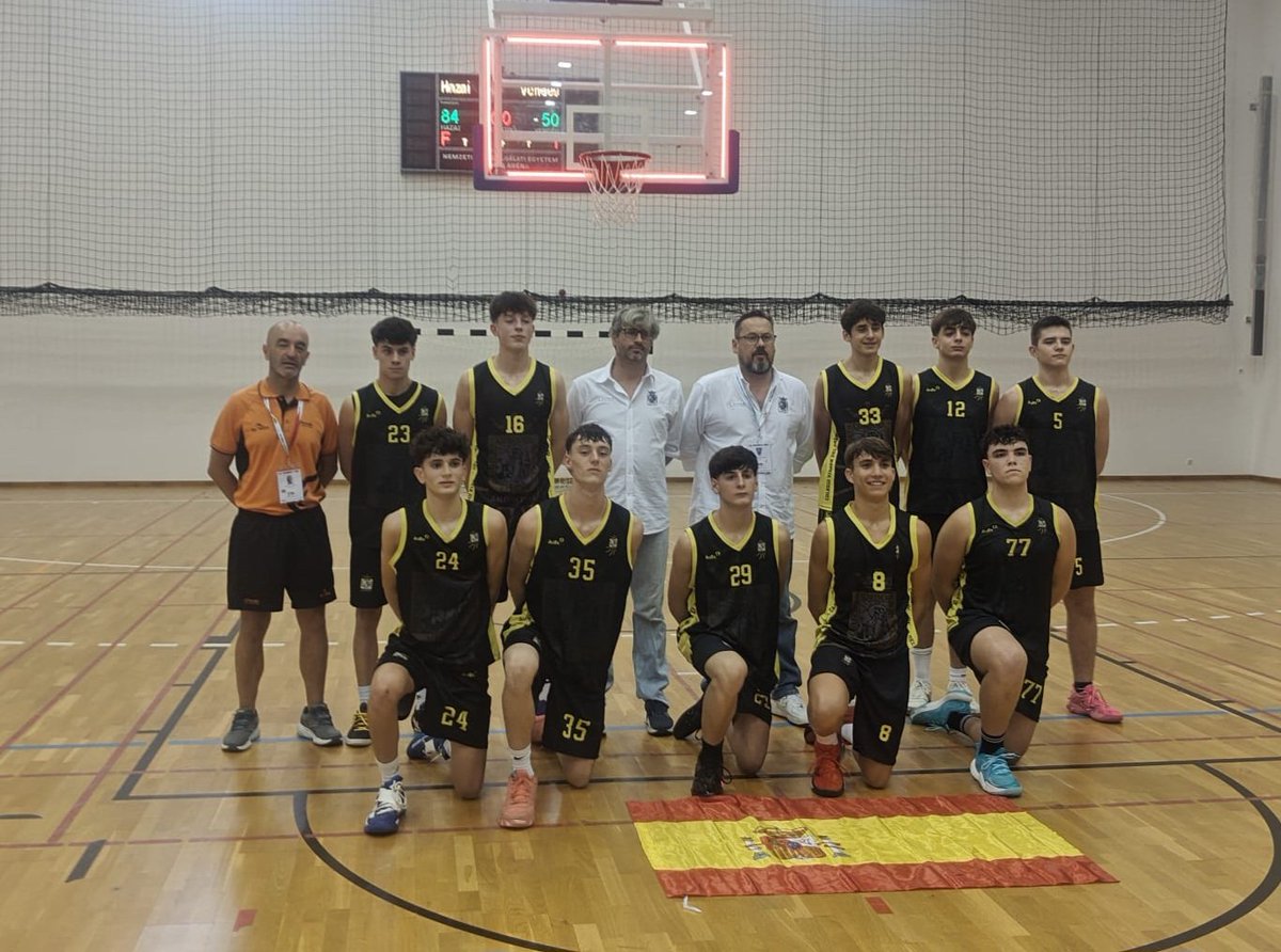 JuegosEMDE's tweet photo. 📰 NOTICIA @fisec1948 

"El Colegio Virgen del Carmen lidera el estreno español en los Juegos FISEC de Budapest"

El conjunto cordobés firma dos victorias en baloncesto masculino en una primera jornada en la que la delegación española dejó buenas sensaciones pese a la exigencia de la competición

👌 Crónica de la jornada: https://t.co/z3tTKg7gEy

#deportescolar

@ecatolicas