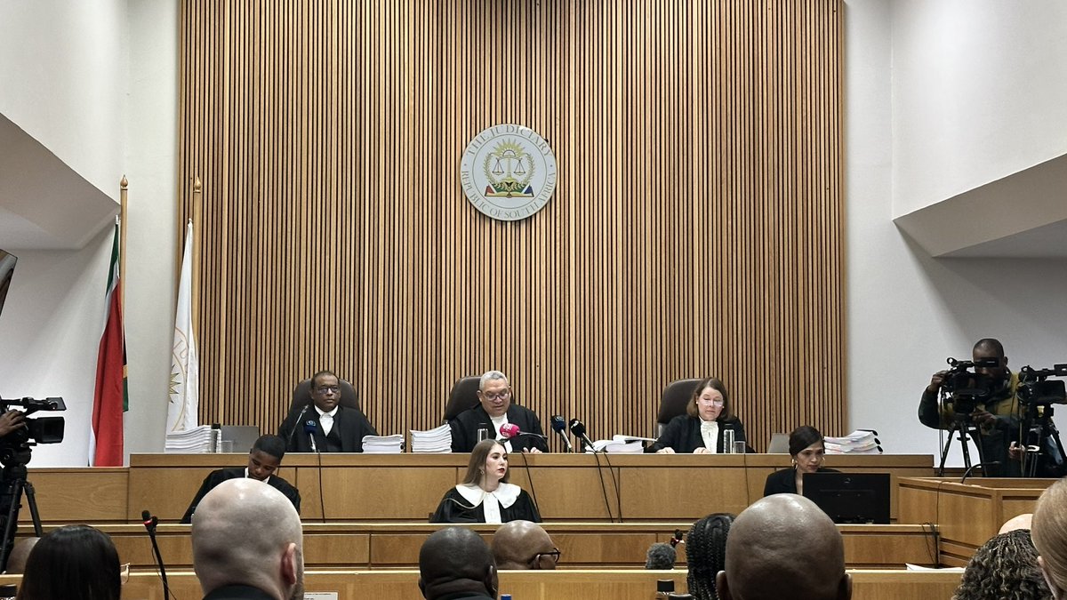 Impeachment_S89's tweet photo. 1/ Adv Wim Trengrove SC now making presentations on behalf of Pres #Ramaphosa. The urgent application forms part of the ongoing legal process relating to the #Section89 impeachment inquiry currently before @ParliamentofRSA. https://t.co/rkOnPPWCMB