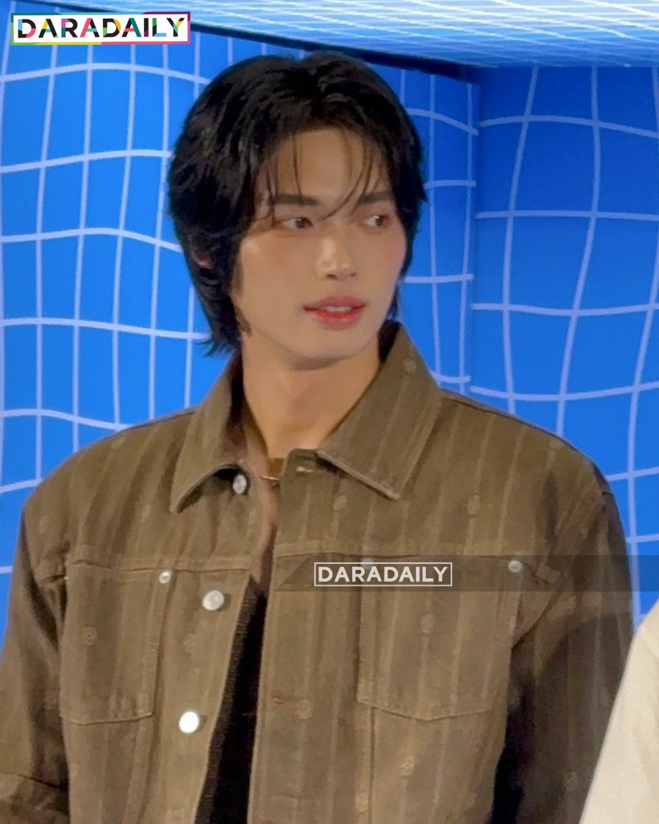 daradaily's tweet photo. น้องวินนนนนน เนื้อคู่อยู่ทางนี้จ้าาา มองแล้วยิ้มหวานๆ มาได้เลย~~😆 หล่อทู้กกกกกกงาน 💚😎

WIN VERTUO WORLD
#วินเมธวิน #winmetawin #NespressoxWin #daradaily #ดาราเดลี่ #ข่าวบันเทิง https://t.co/Aq9TRJKOlM