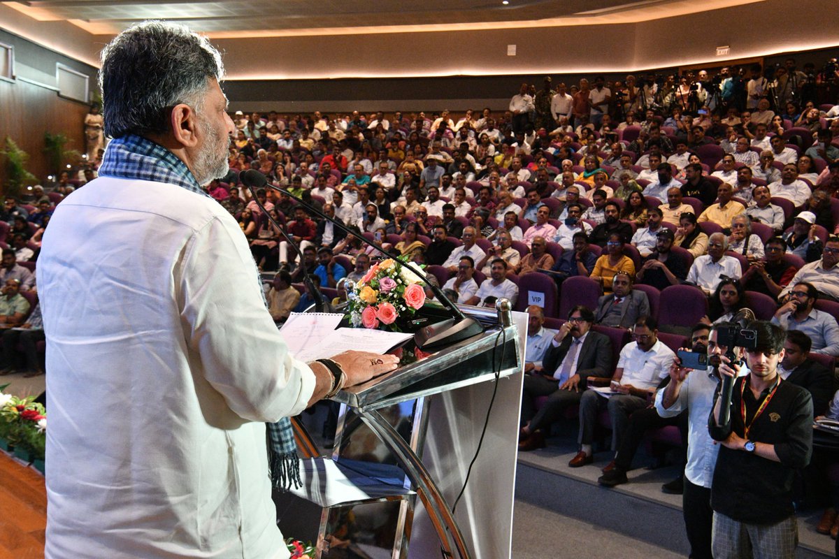 ChristinMP_'s tweet photo. Karnataka CM @DKShivakumar :  "I am saddened that once someone becomes an apartment owner, things change at every stage-one set of terms when they sign agreement, another at  time of registration & yet another after they take possession. In many apartment associations, one or two quarrelsome residents create problems. For example, even before my apartment was registered in my name, my name was put up on the notice board. The same thing happened to me in Benniganahalli. They even said they would not allow me to enter. This is the kind of situation prevailing in some apartment associations".