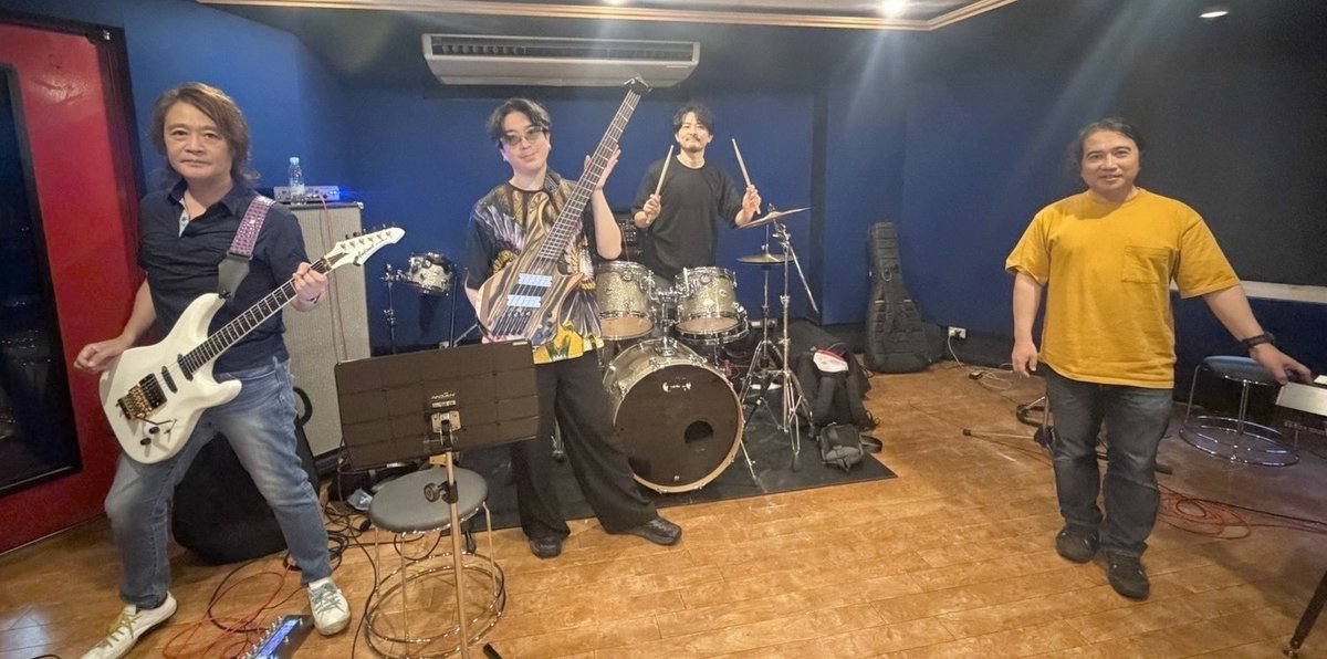 rpg_AE_staff's tweet photo. 【 #アナデンコンサート 2026まであと3日！】
#エデンズクライン リハーサル中の1シーンが届きました📸

アナデン音楽の祭典は7月18日(土)開催！
現在配信チケットが好評販売中です。

全国4都市での公演を経て、さらにパワーアップしたエデンズクラインの演奏をぜひお見逃しなく！

#アナザーエデン https://t.co/fd0Y9hjLTK