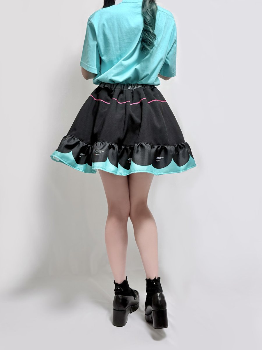 tolu_39's tweet photo. boothにスカートとTシャツの着画を追加しました👗
事後通販詳細は引用に記載しますので合わせてよろしくお願い致します！

スカート
https://t.co/b3VG7Zoors
ミントグリーンTシャツ
https://t.co/awyd9mDPZe
V6Tシャツ
https://t.co/VFEKzoyEmy https://t.co/jNFB6yT5Hp